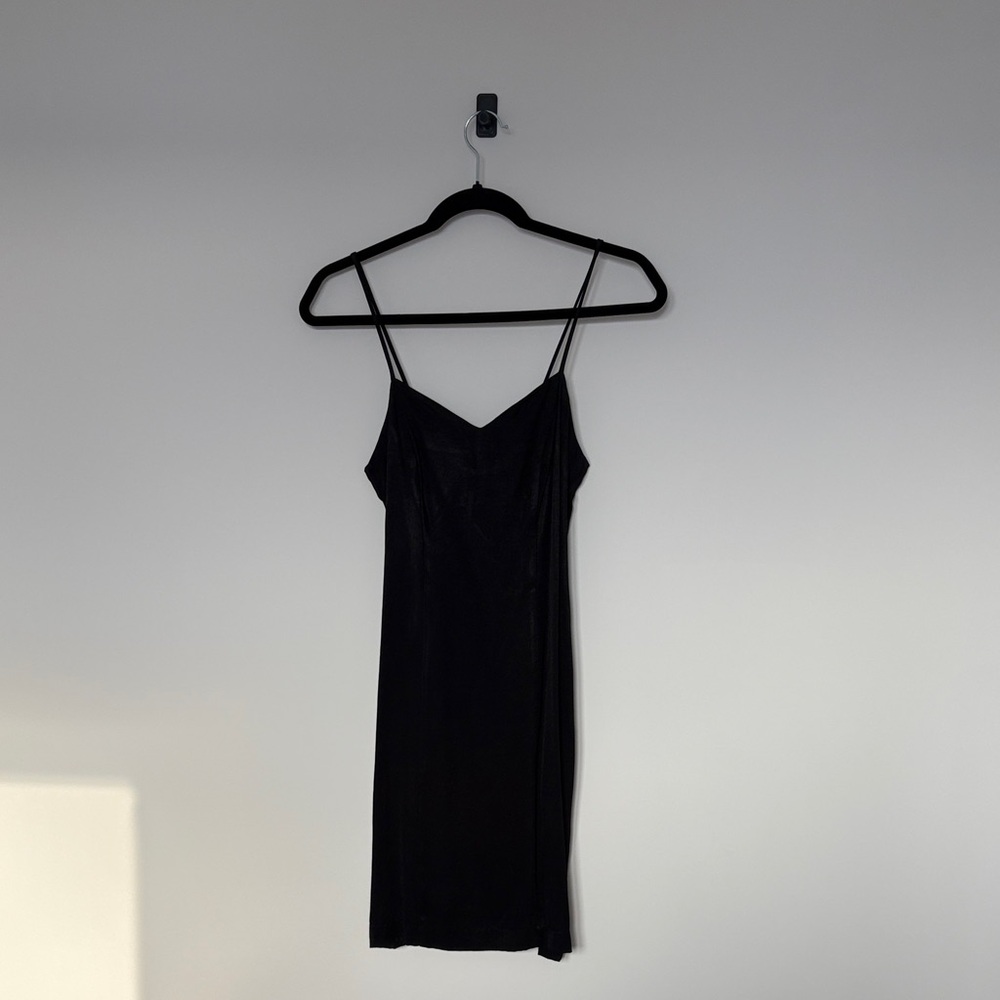 Elegant Black Slip Dress - Picture 1 of 4